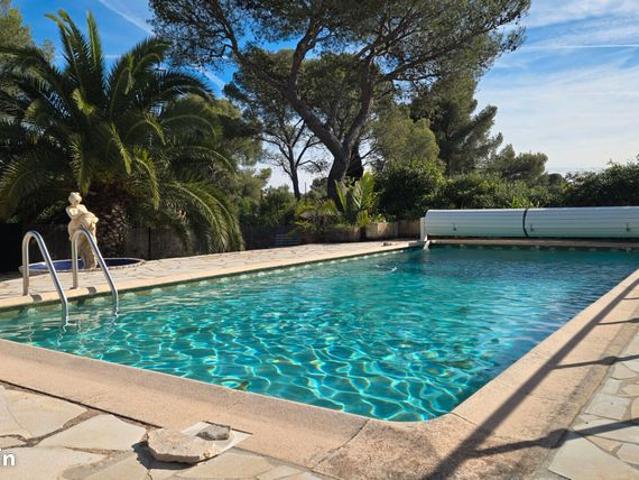 Propriété 6 pièces 155 m²