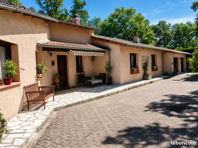Propriété 6 pièces 155 m²