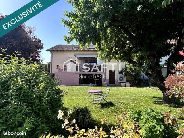 Propriété 6 pièces 155 m²