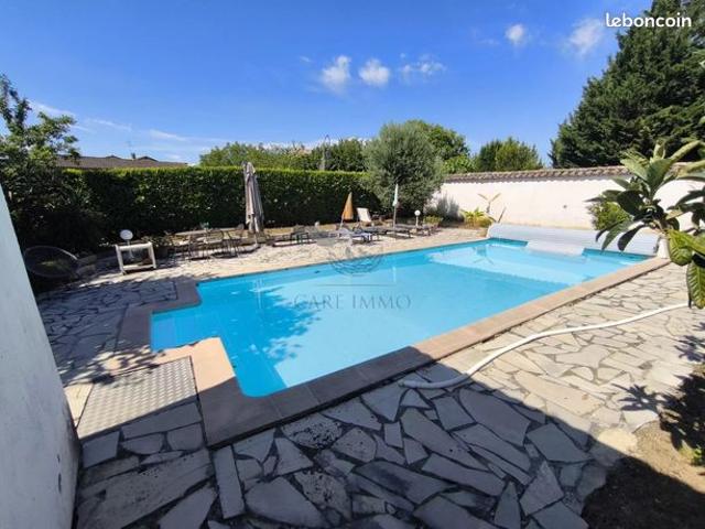 Propriété 6 pièces 155 m²