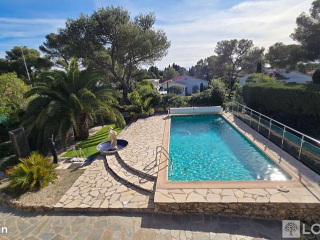 Propriété 6 pièces 155 m²