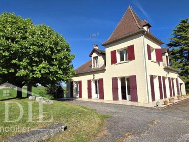 Propriété 6 pièces 155 m²