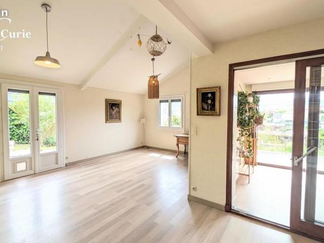 Propriété 6 pièces 155 m²