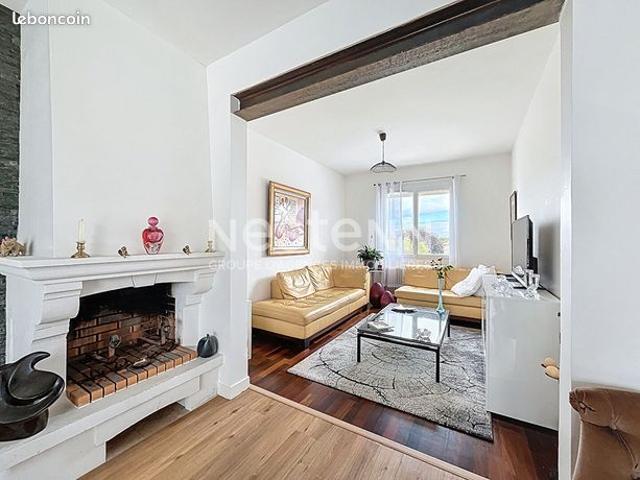 Propriété 6 pièces 155 m²
