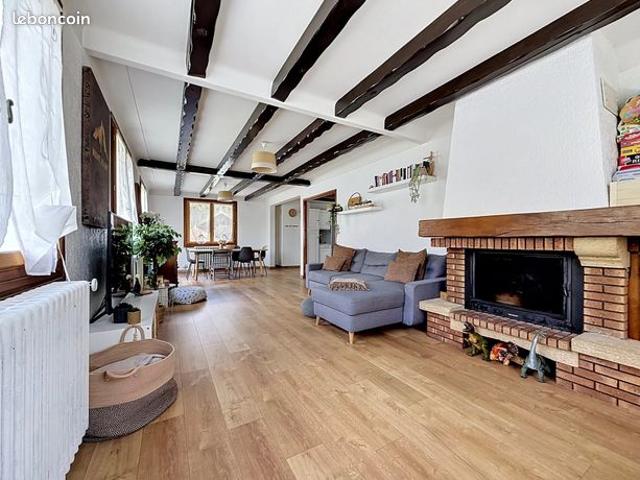 Propriété 6 pièces 146 m²