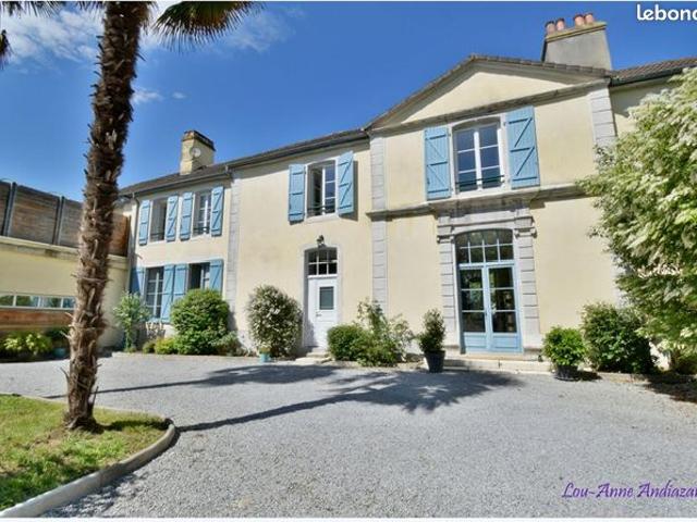 Propriété 6 pièces 156 m²