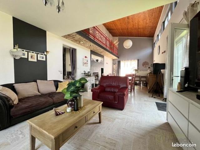 Propriété 6 pièces 156 m²
