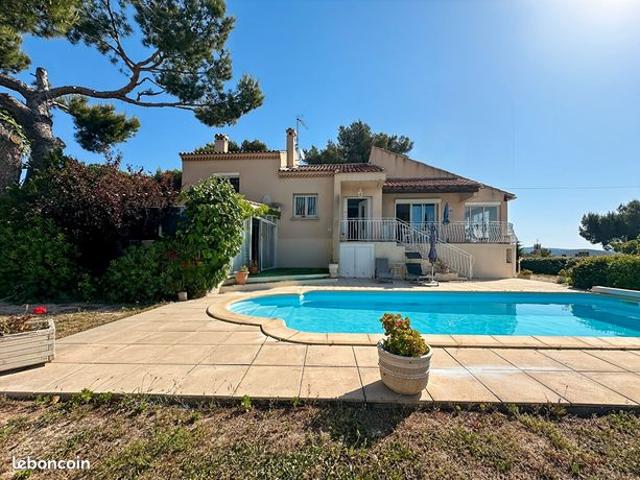 Propriété 6 pièces 156 m²
