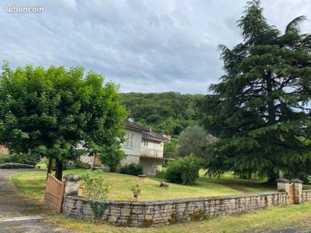 Propriété 6 pièces 156 m²