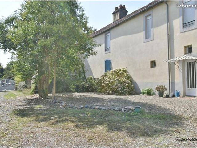 Propriété 6 pièces 156 m²