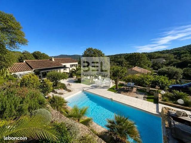 Propriété 6 pièces 156 m²