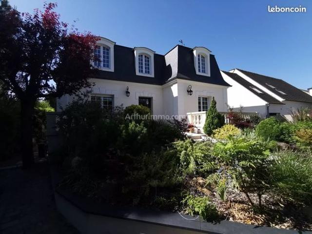 Propriété 6 pièces 156 m²