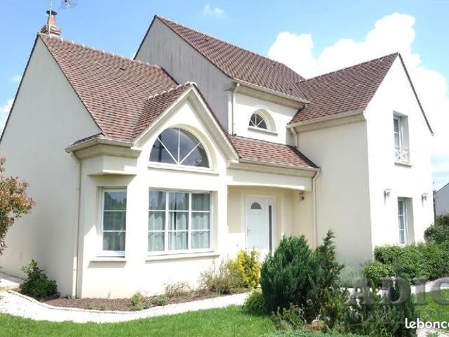 Propriété 6 pièces 157 m²
