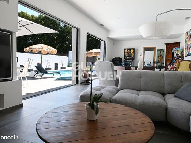 Propriété 6 pièces 158 m²