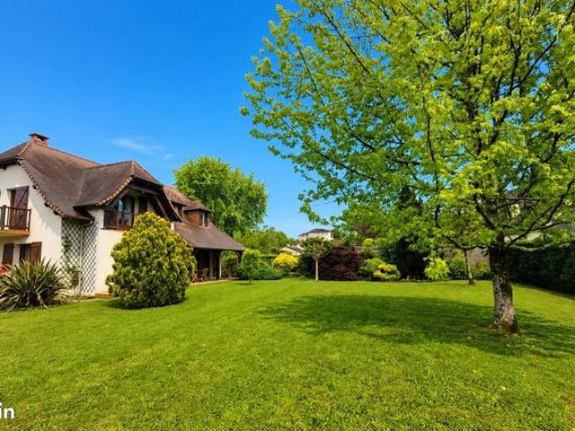 Propriété 6 pièces 158 m²