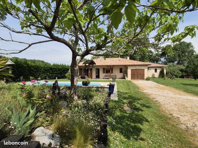 Propriété 6 pièces 159 m²