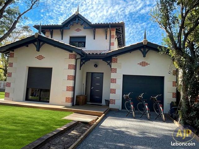 Propriété 6 pièces 159 m²