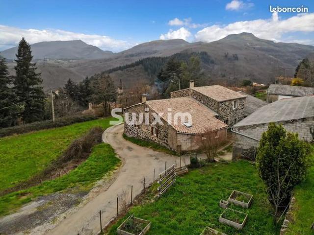Propriété 6 pièces 150 m²