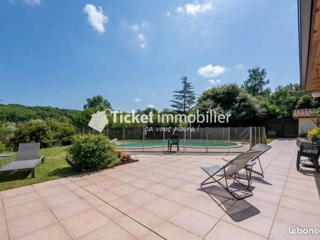 Propriété 6 pièces 150 m²
