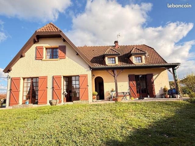 Propriété 6 pièces 150 m²