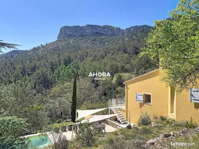 Propriété 6 pièces 150 m²