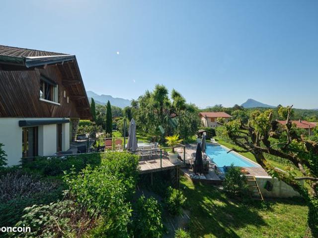 Propriété 6 pièces 150 m²