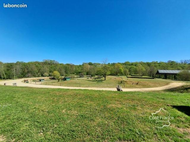 Propriété 6 pièces 150 m²