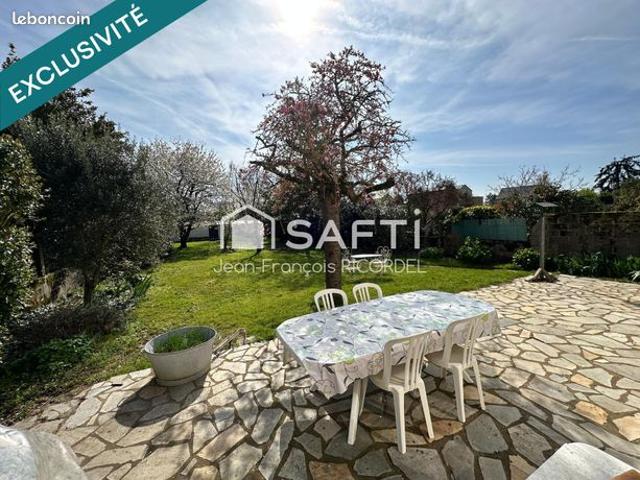 Propriété 6 pièces 150 m²