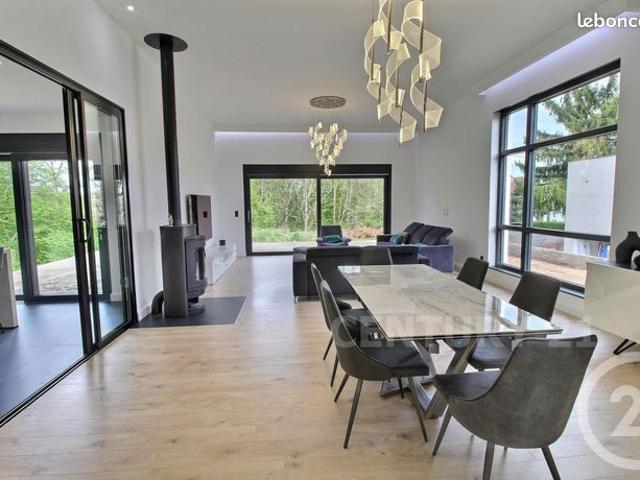 Propriété 6 pièces 150 m²