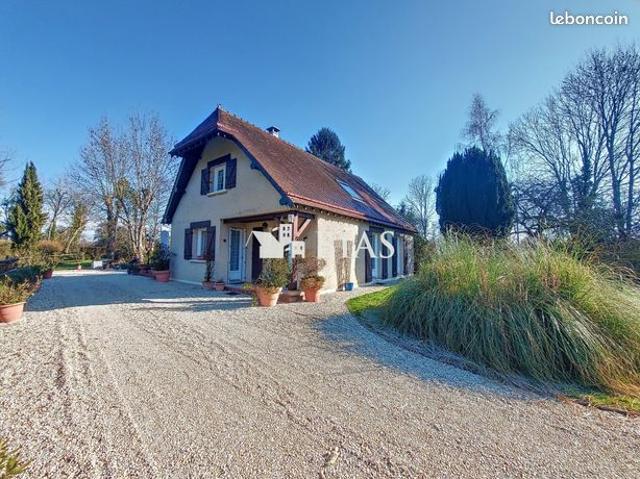 Propriété 6 pièces 150 m²