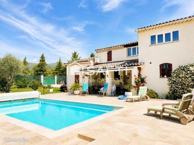 Propriété 6 pièces 150 m²
