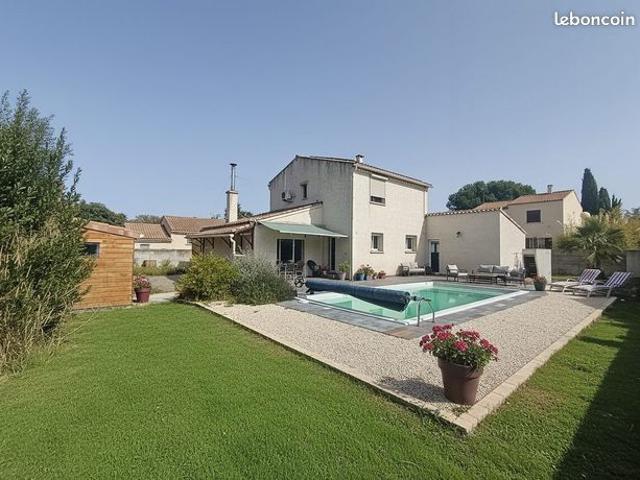 Propriété 6 pièces 150 m²