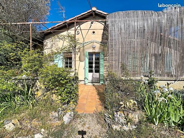 Propriété 6 pièces 150 m²