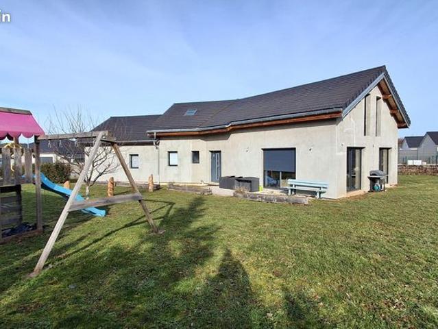 Propriété 6 pièces 151 m²