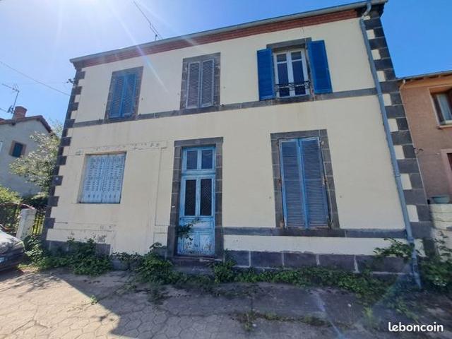 Propriété 6 pièces 151 m²