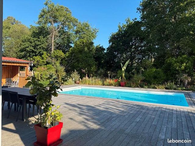 Propriété 6 pièces 151 m²