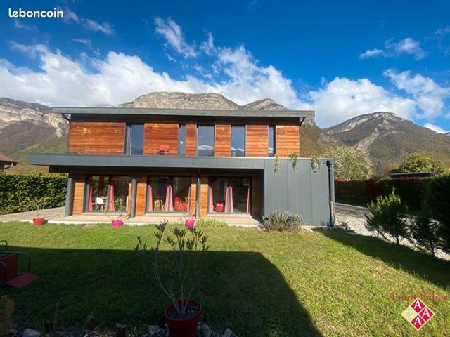Propriété 6 pièces 151 m²