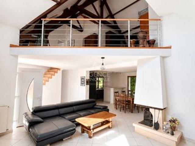 Propriété 6 pièces 152 m²