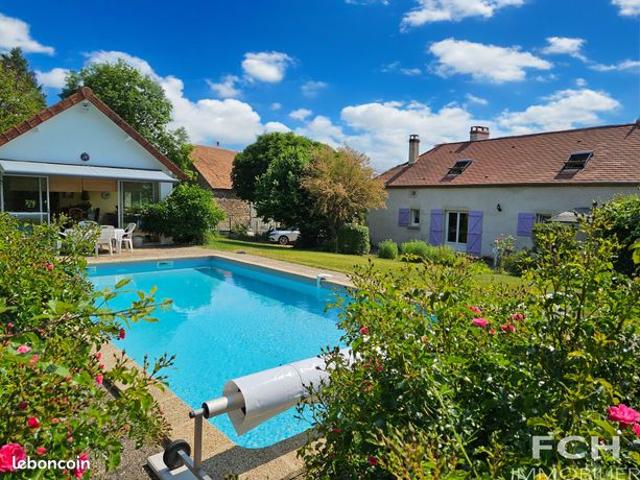 Propriété 6 pièces 153 m²