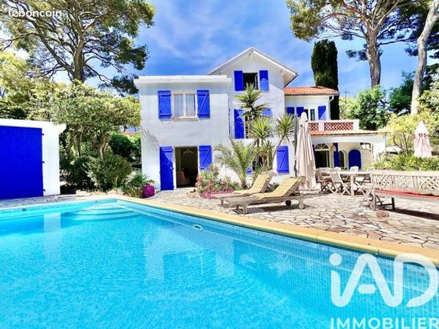 Propriété 6 pièces 153 m²