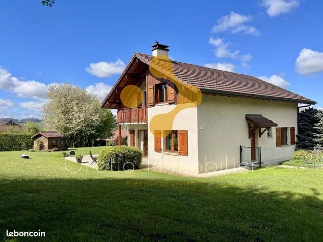 Propriété 6 pièces 153 m²
