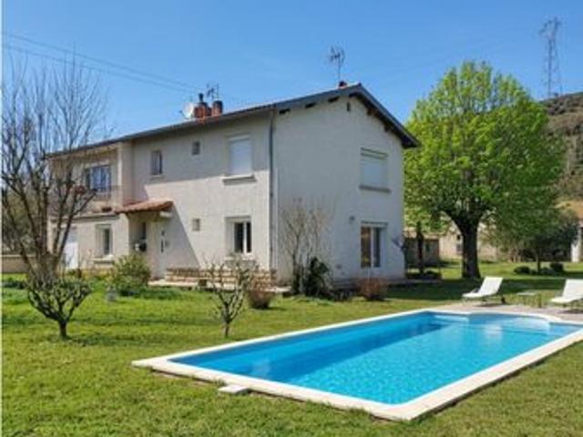 Propriété 6 pièces 153 m²