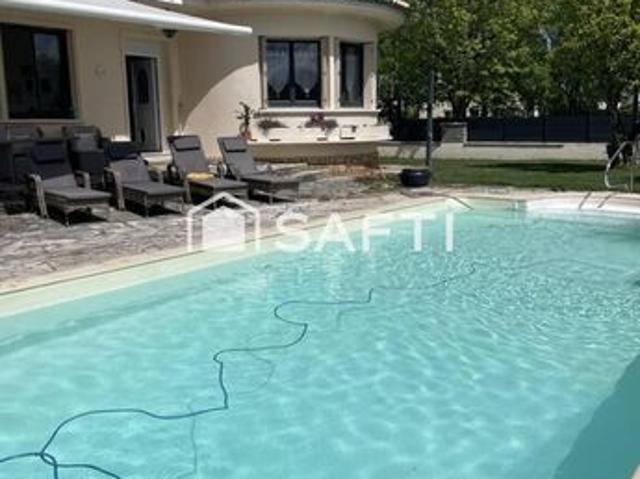Propriété 6 pièces 164 m²