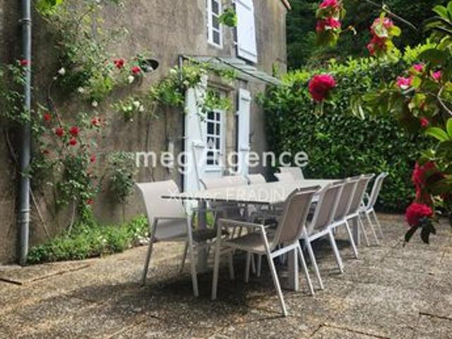 Propriété 6 pièces 164 m²