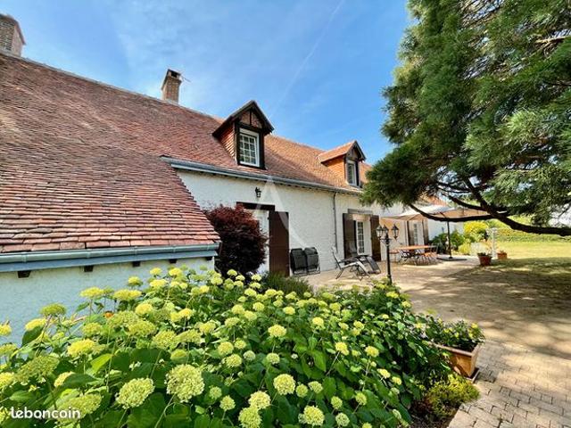 Propriété 6 pièces 164 m²