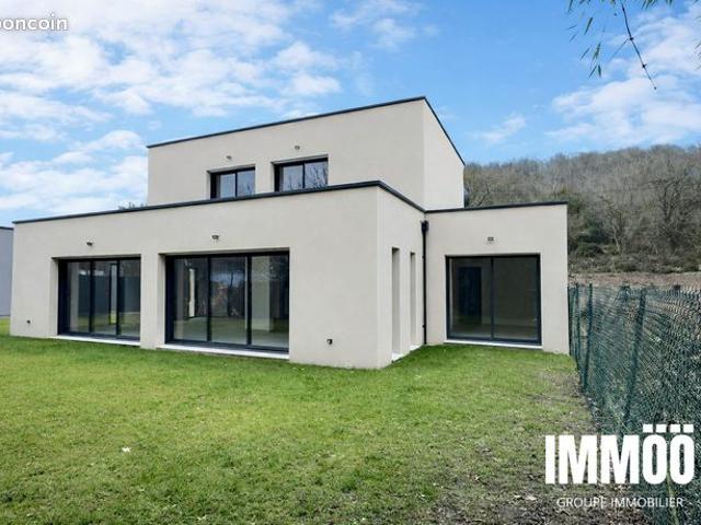 Propriété 6 pièces 165 m²