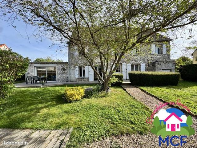 Propriété 6 pièces 165 m²