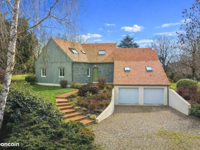 Propriété 6 pièces 165 m²