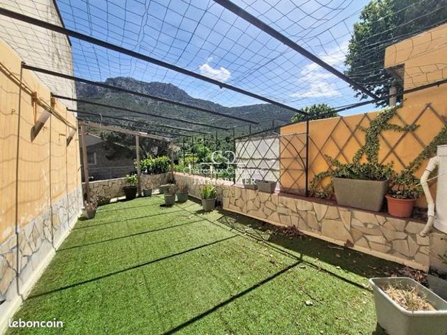 Propriété 6 pièces 165 m²