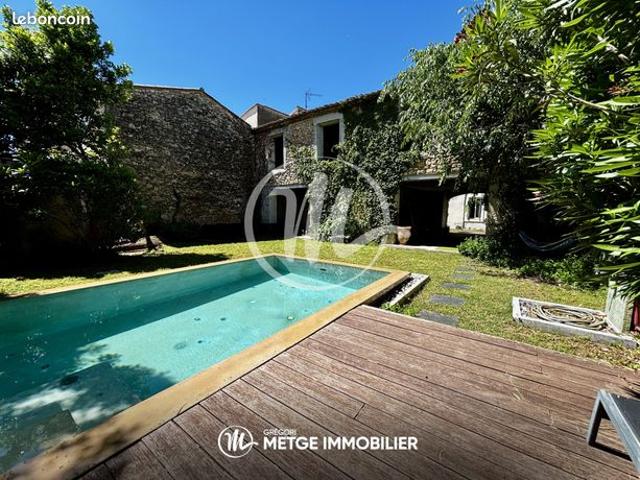Propriété 6 pièces 165 m²